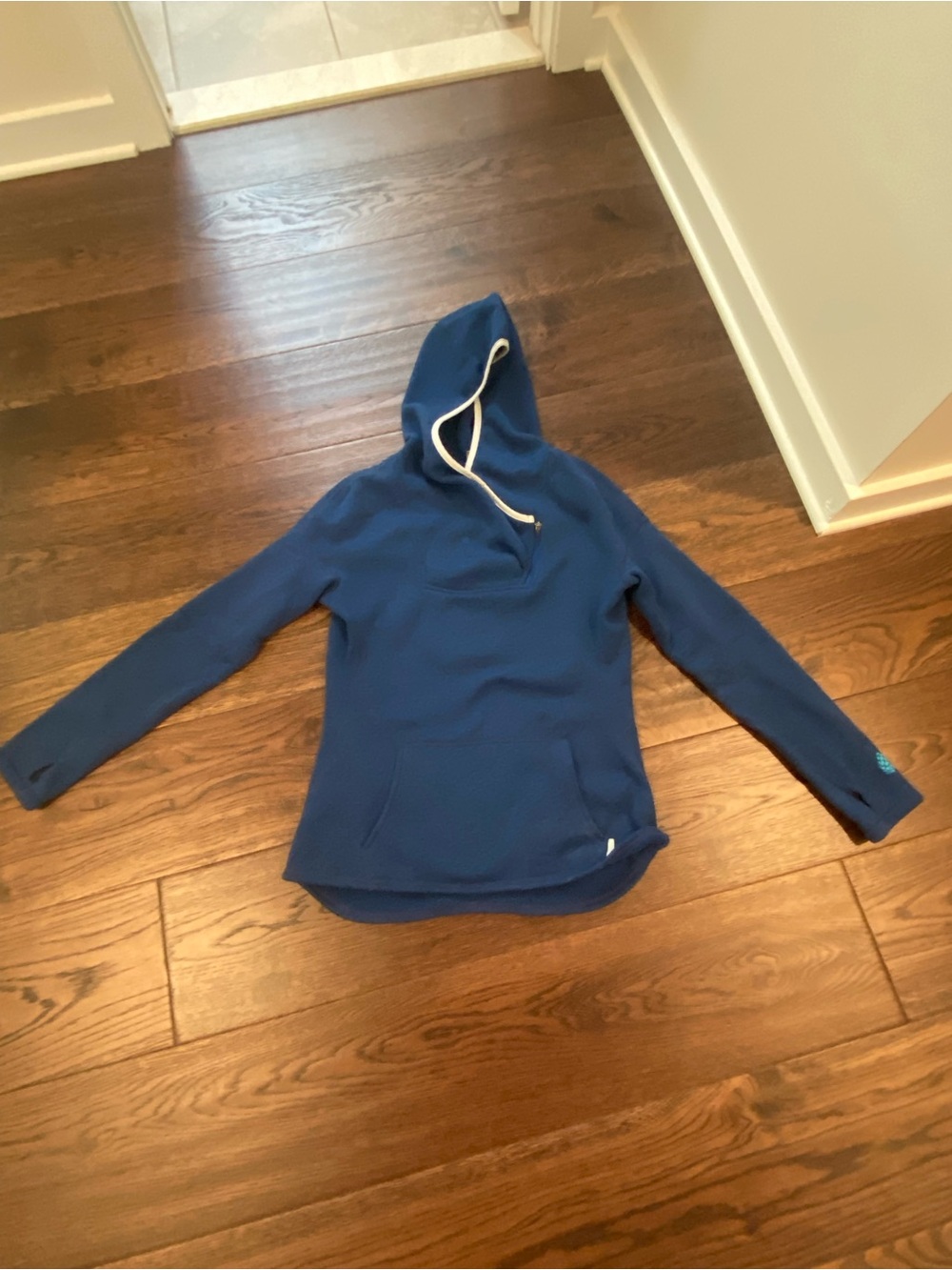 Stio Blue Hooded sweetwater fleece